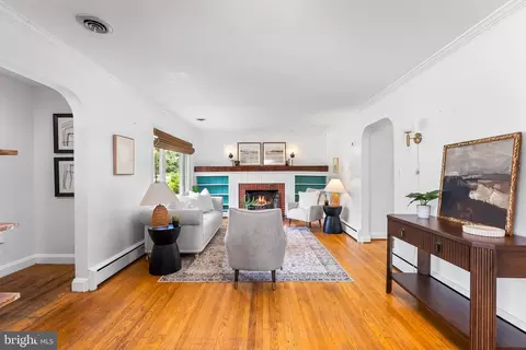 2111 Oak Lodge Rd, Catonsville, MD 21228