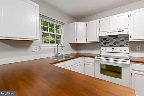 4099 Rustico Rd, Middle River, MD 21220 photo 9