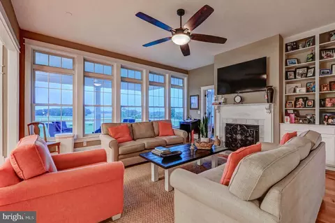 Living - 13401 Manor Rd, Baldwin, MD 21013 photo 1 of 4