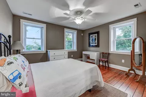 Bedroom - 13401 Manor Rd, Baldwin, MD 21013 photo 2 of 3