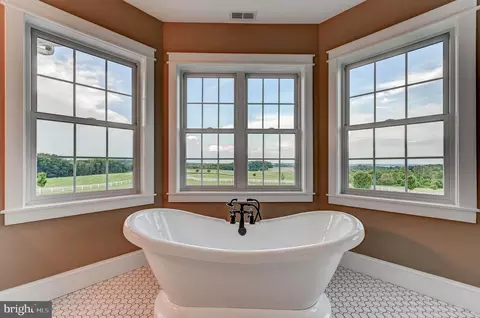 Bath - 13401 Manor Rd, Baldwin, MD 21013 photo 2 of 2