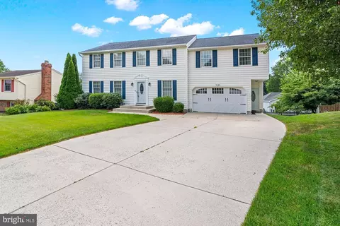 5 Hurst Oak Ct, Nottingham, MD 21236