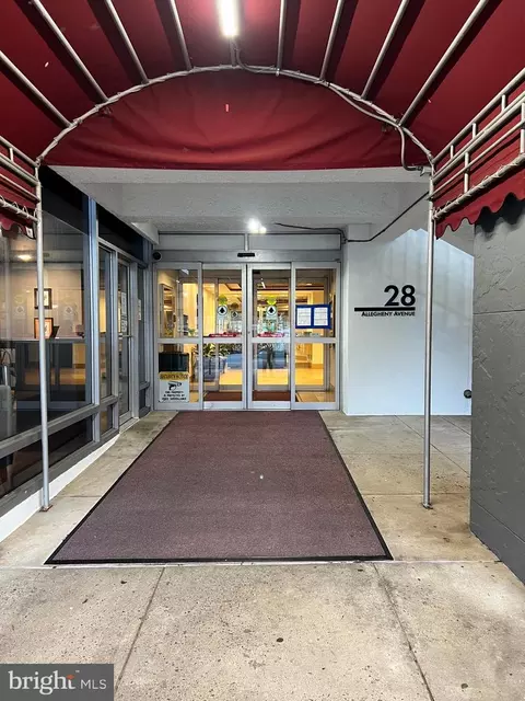 28 Allegheny Ave #1205, Towson, MD 21204