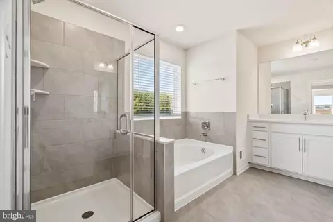 7 Comes Ridge Ct, Rosedale, MD 21237 photo 46
