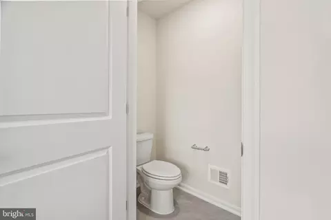 7 Comes Ridge Ct, Rosedale, MD 21237 photo 35