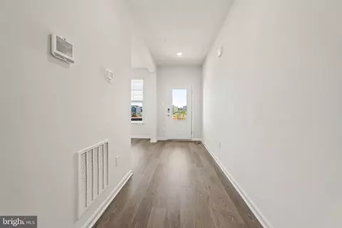7 Comes Ridge Ct, Rosedale, MD 21237 photo 3