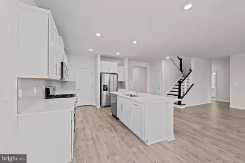 1 Comes Ridge Ct, Rosedale, MD 21237 photo 12