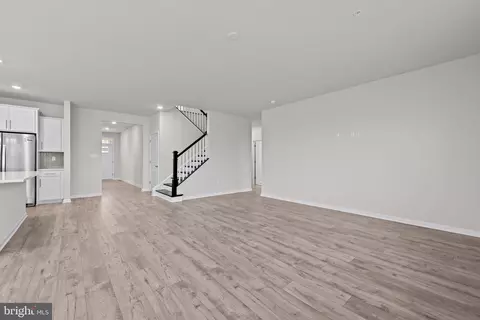 1 Comes Ridge Ct, Rosedale, MD 21237 photo 8