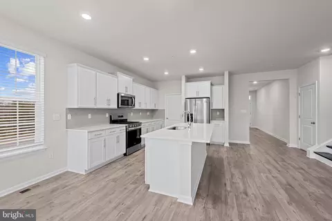 1 Comes Ridge Ct, Rosedale, MD 21237 photo 11