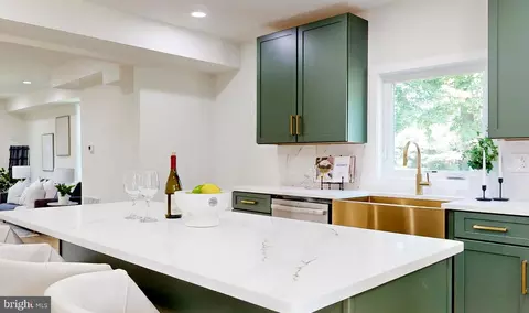 Kitchen - 4414 Mount Carmel Rd, Hampstead, MD 21074 photo 4 of 6