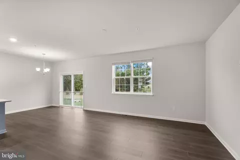 4 Comes Ridge Ct, Rosedale, MD 21237 photo 9