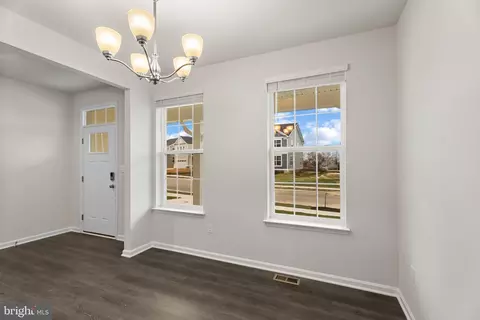 4 Comes Ridge Ct, Rosedale, MD 21237 photo 7