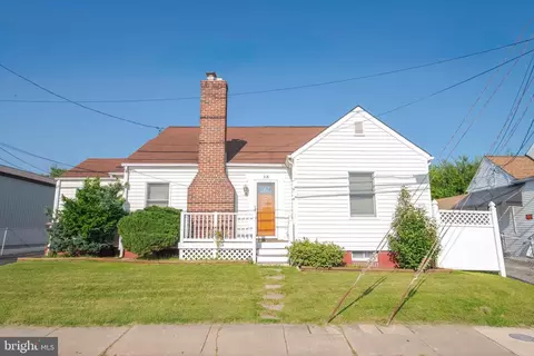 13 S Marlyn Ave, Essex, MD 21221