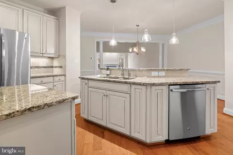 Kitchen - 6923 Summit Cir, Baltimore, MD 21239 photo 7 of 8