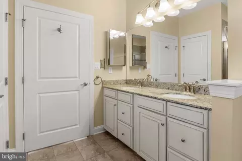 Bath - 6923 Summit Cir, Baltimore, MD 21239 photo 1 of 1