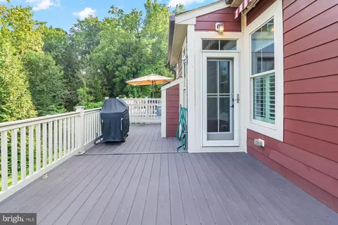 Exterior - 6923 Summit Cir, Baltimore, MD 21239 photo 4 of 7