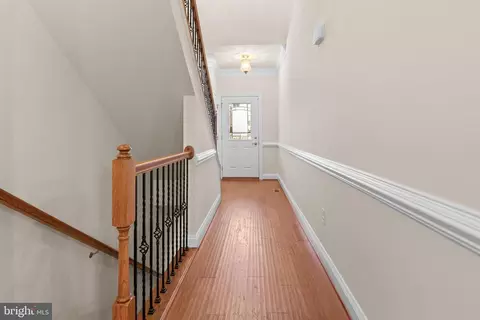 Entry Way - 6923 Summit Cir, Baltimore, MD 21239 photo 1 of 8