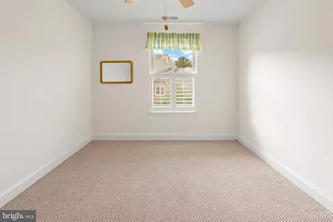 Bedroom - 6923 Summit Cir, Baltimore, MD 21239 photo 4 of 6