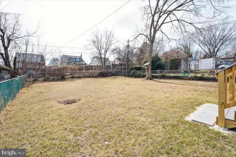Exterior - 4315 Belmar Ave, Baltimore, MD 21206 photo 4 of 15