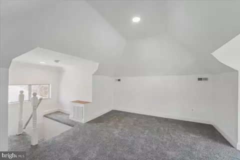 Entry Way - 4315 Belmar Ave, Baltimore, MD 21206 photo 9 of 14