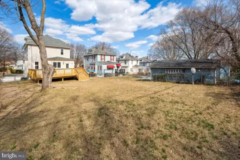 Exterior - 4315 Belmar Ave, Baltimore, MD 21206 photo 13 of 15