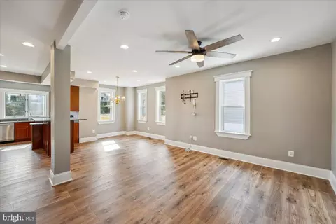 Living - 4315 Belmar Ave, Baltimore, MD 21206 photo 3 of 4