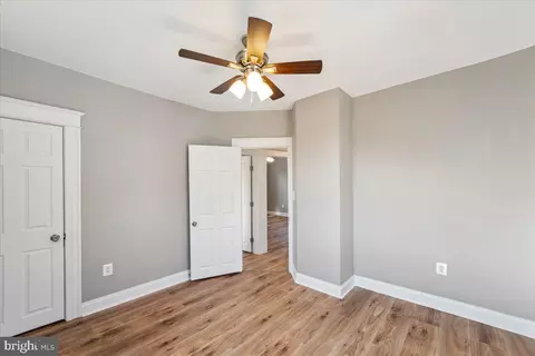 Entry Way - 4315 Belmar Ave, Baltimore, MD 21206 photo 7 of 14