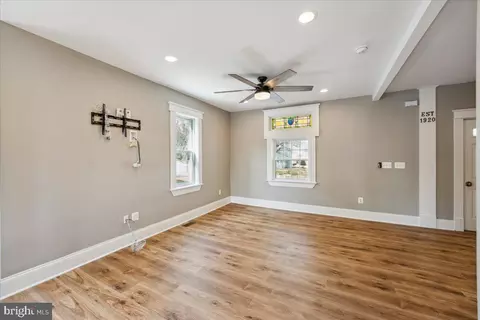 Living - 4315 Belmar Ave, Baltimore, MD 21206 photo 4 of 4