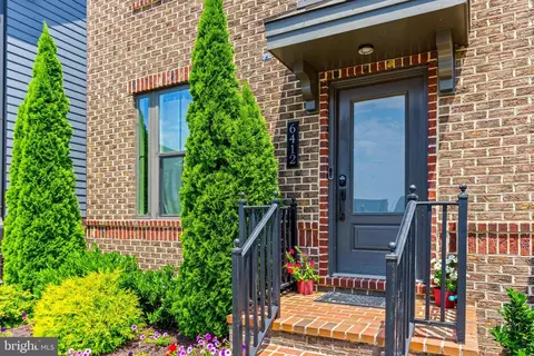 Exterior - 6412 Dalston St, Middle River, MD 21220 photo 4 of 10