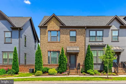 6412 Dalston St, Middle River, MD 21220