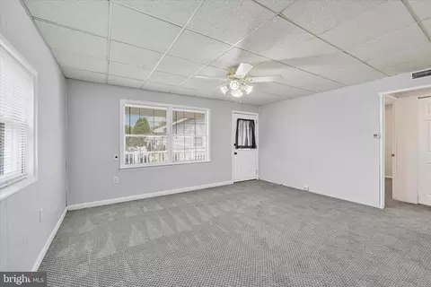 Living - 9 Helicopter Dr, Middle River, MD 21220 photo 1 of 4