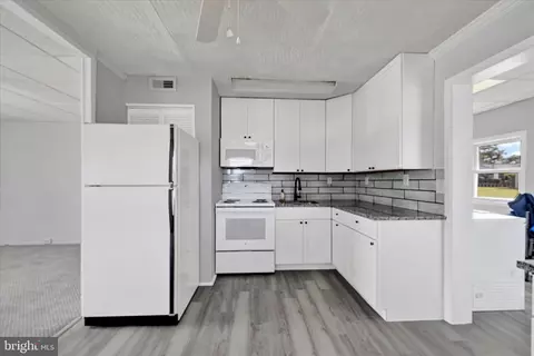 Kitchen - 9 Helicopter Dr, Middle River, MD 21220 photo 1 of 1