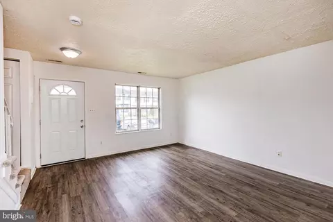 Living - 58 Chelmsford Ct, Middle River, MD 21220 photo 2 of 4