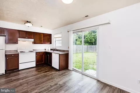 Kitchen - 58 Chelmsford Ct, Middle River, MD 21220 photo 2 of 4