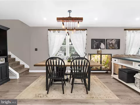 Dining - 8111 Dogwood, Sparrows Point, MD 21219 photo 1 of 3