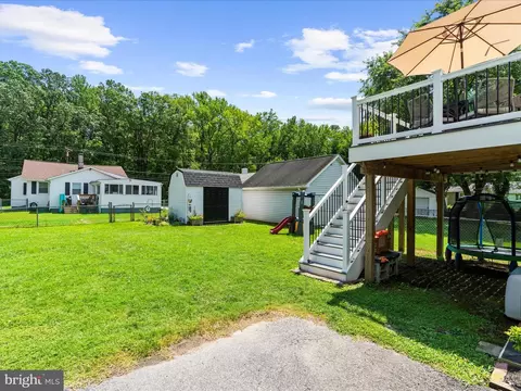 Exterior - 8111 Dogwood, Sparrows Point, MD 21219 photo 5 of 8