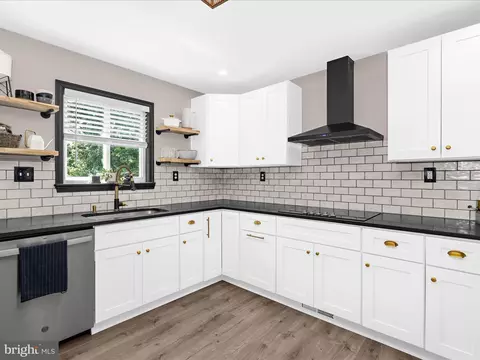 Kitchen - 8111 Dogwood, Sparrows Point, MD 21219 photo 1 of 5