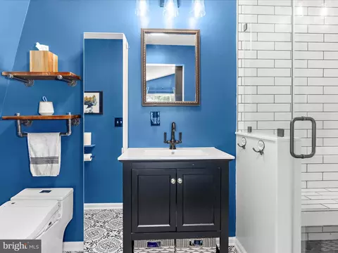 Bath - 8111 Dogwood, Sparrows Point, MD 21219 photo 2 of 4