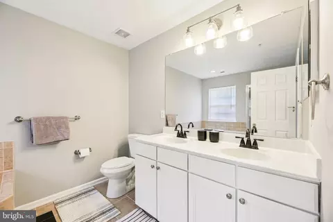 Bath - 9729 Davison Rd, Middle River, MD 21220 photo 2 of 4