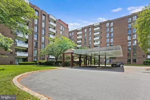 7 Slade Ave #506, Pikesville, MD 21208