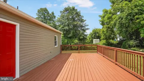 Exterior - 40 Transverse Ave, Middle River, MD 21220 photo 5 of 7