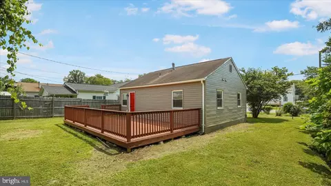 Exterior - 40 Transverse Ave, Middle River, MD 21220 photo 2 of 7
