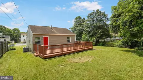Exterior - 40 Transverse Ave, Middle River, MD 21220 photo 4 of 7