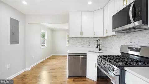 Entry Way - 40 Transverse Ave, Middle River, MD 21220 photo 5 of 5