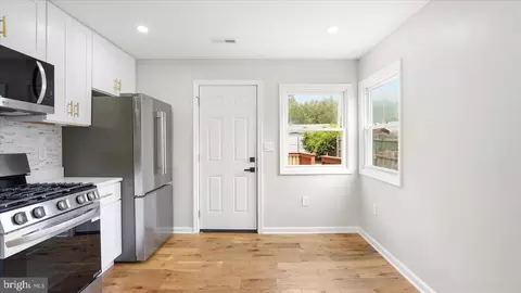 Entry Way - 40 Transverse Ave, Middle River, MD 21220 photo 3 of 5