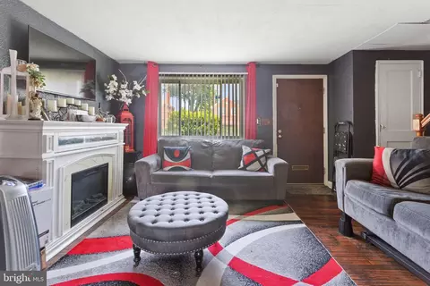 5425 Whitlock Rd, Baltimore, MD 21229 photo 3