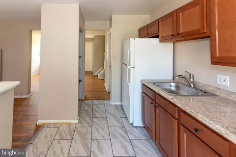Entry Way - 6979 Brookmill Rd, Baltimore, MD 21215 photo 4 of 5