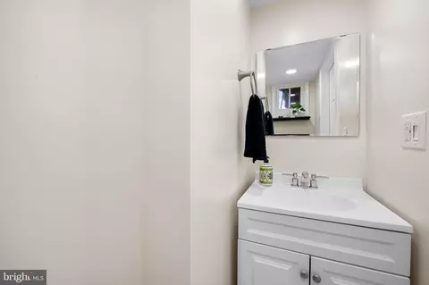 112 Regester Ave, Baltimore, MD 21212 photo 32