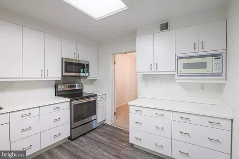 7 Slade Ave #321, Pikesville, MD 21208 photo 21