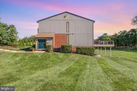 3115 Old Post Dr, Pikesville, MD 21208